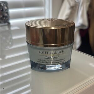 Estée Lauder Daywear Multi-Protection Anti-Oxidant 24 hour Moisturizer Cream